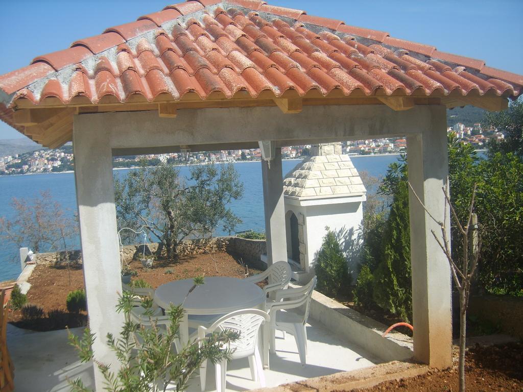 Apartments Iva Alla Trogir Habitación foto