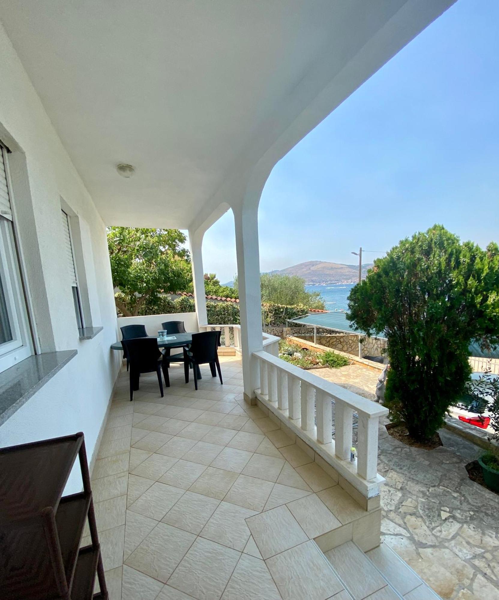 Apartments Iva Alla Trogir Exterior foto